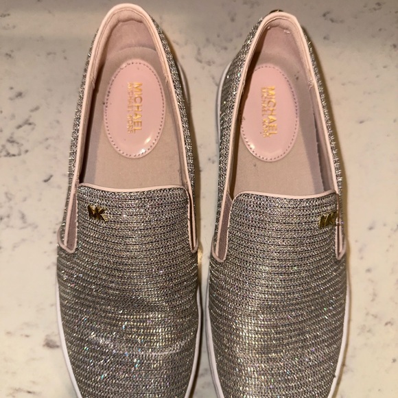 Michael Kors Keaton Glitter Chain Mesh Slip-On Sneaker - Picture 4 of 11